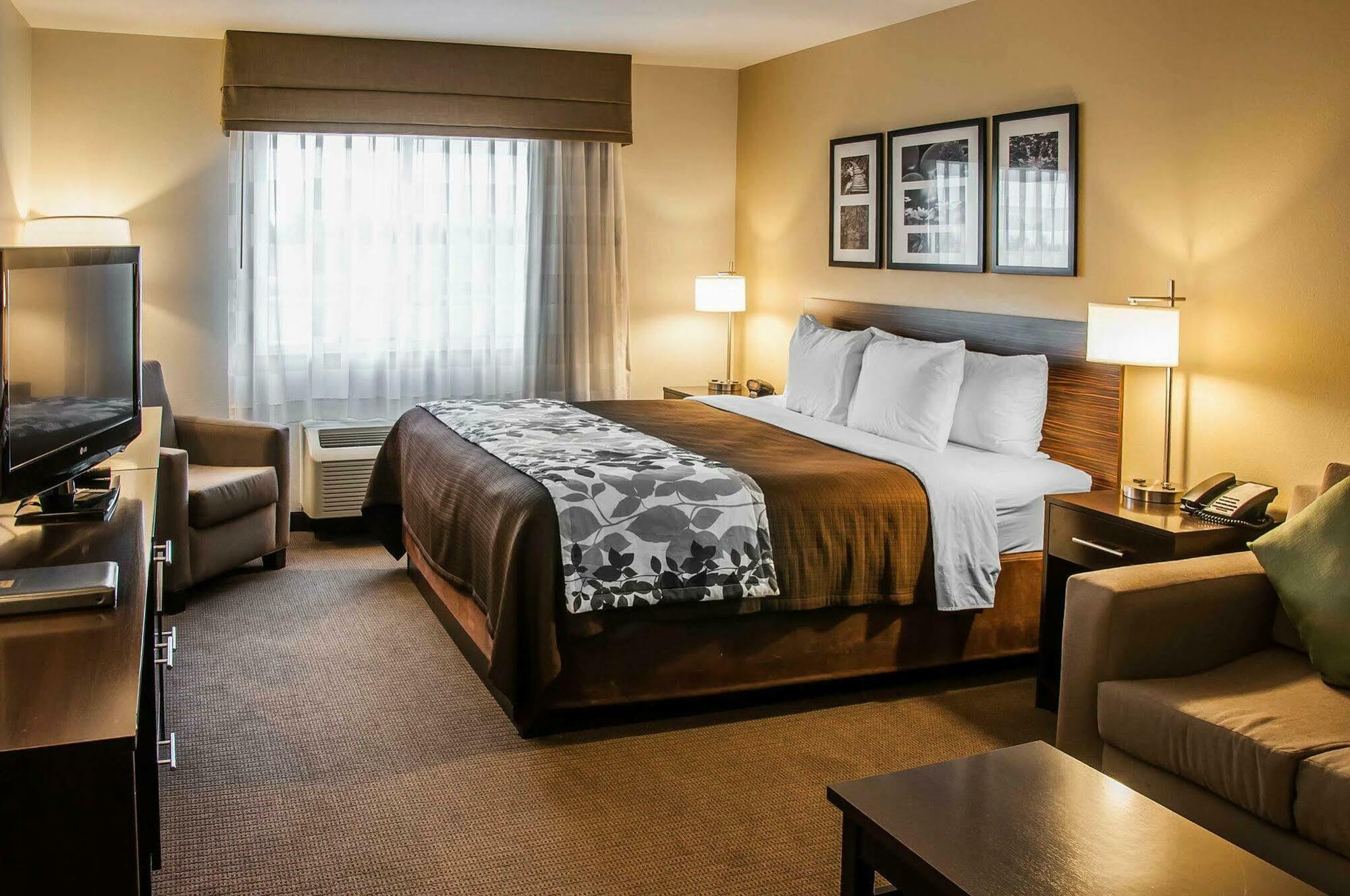 Sleep & I-94 Hotel